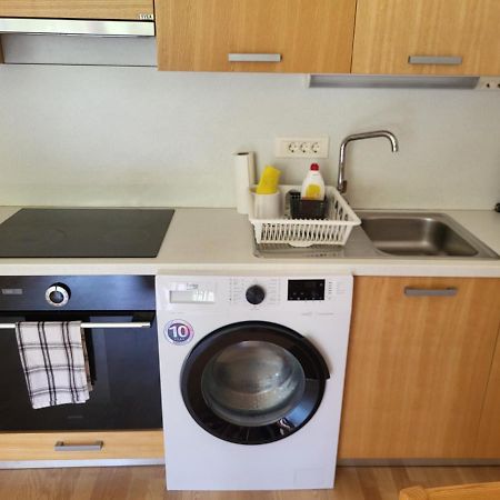 Apartma Runi Pod Zlato Lisico Pekre Exteriör bild