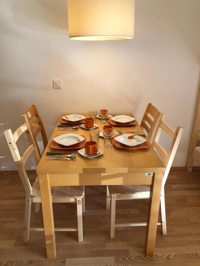 Apartma Runi Pod Zlato Lisico Pekre Exteriör bild